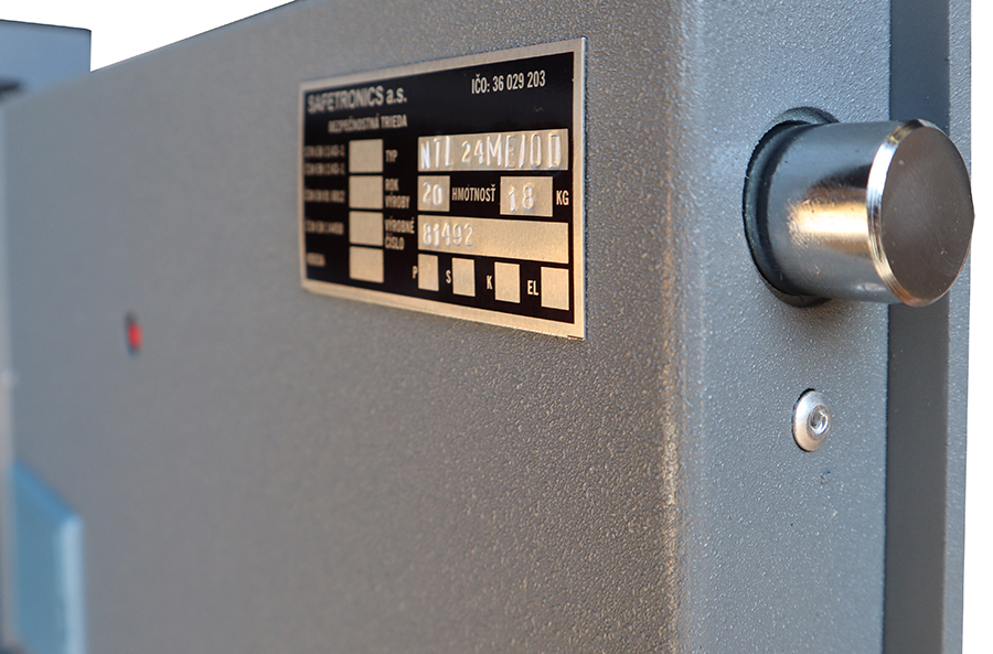 Офисный сейф Safetronics NTL-24EM